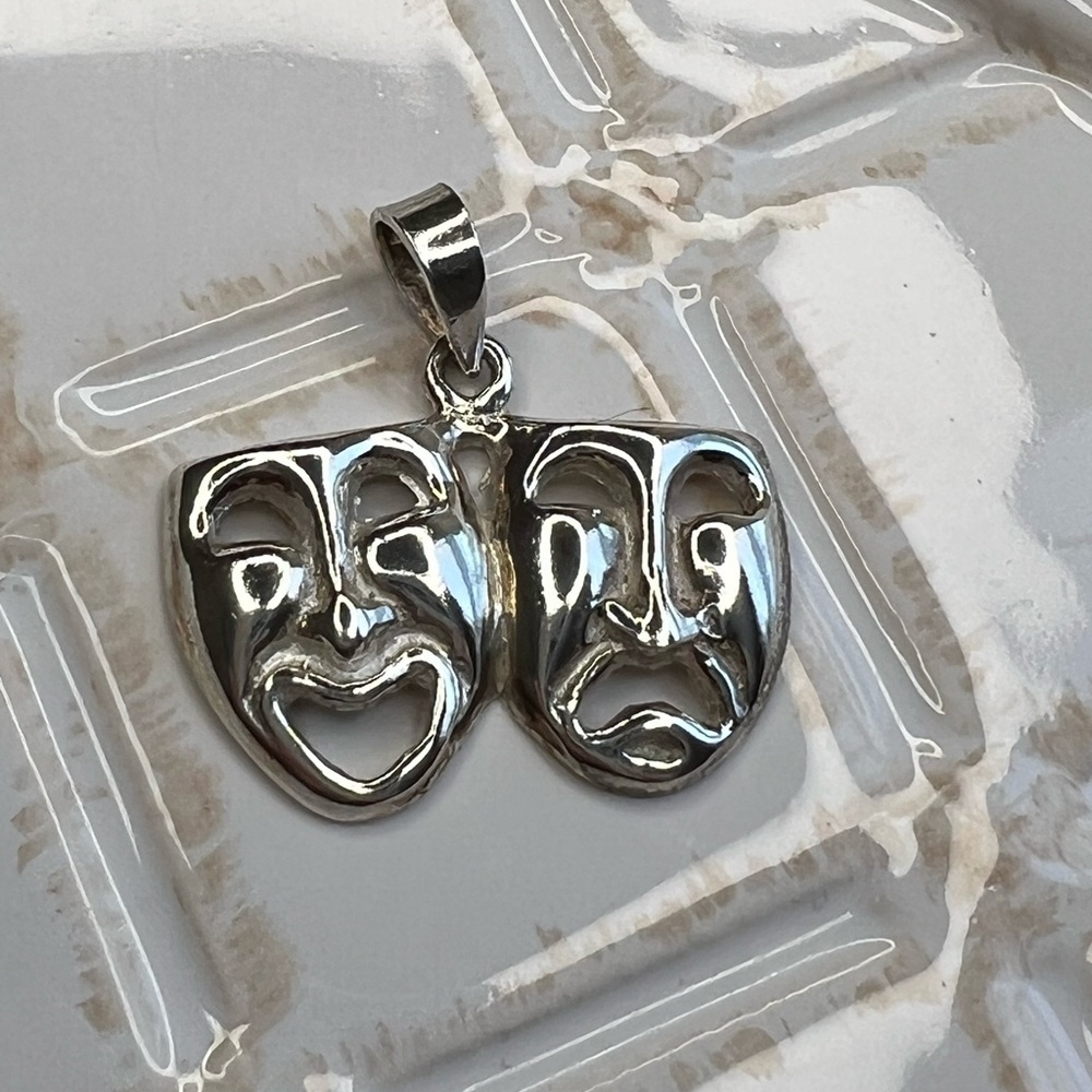Vintage Comedy Tragedy Masks Pendant NOS 925 Sterling Silver - Picture 1 of 4